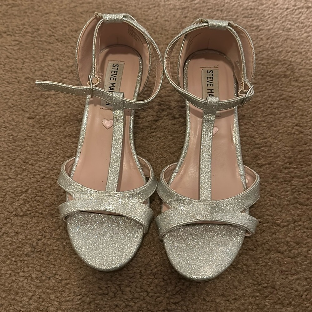 Girls Steve Madden, patent leather heels